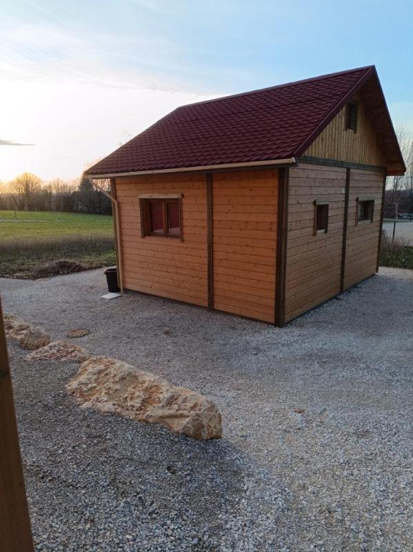 La P'Tite Maison Bois Du Herisson Menetrux-en-Joux Exterior photo